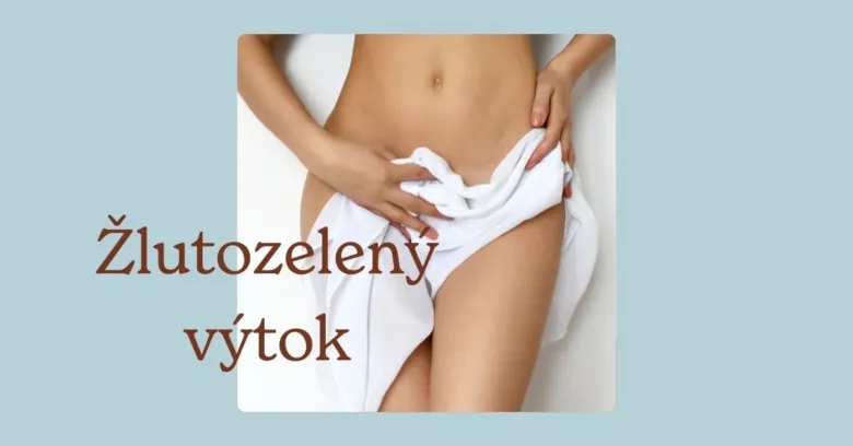 Žena drží bílou utěrku u intimní oblasti.
