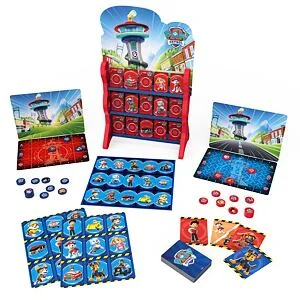 Barvárná dětská desková hra s postavami z Paw Patrol rozloženou na bílém pozadí.
