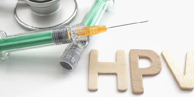 Střikadla s HPV písmeny pro vakcínu proti lidským papilomavirům.