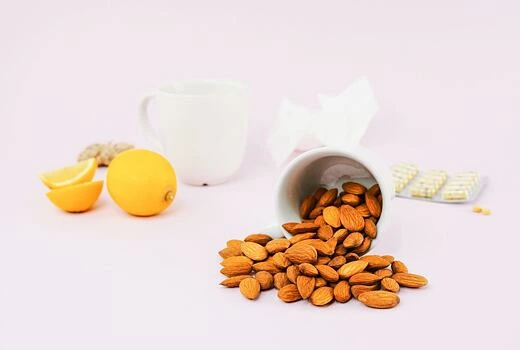 Lískové ořechy s citronem, zázvorem a dalšími produkty pro zdraví